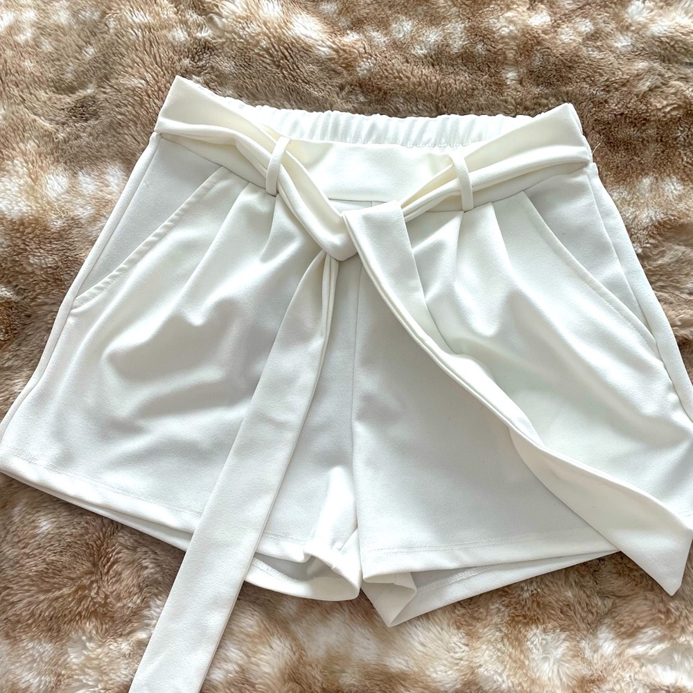 White tie shorts